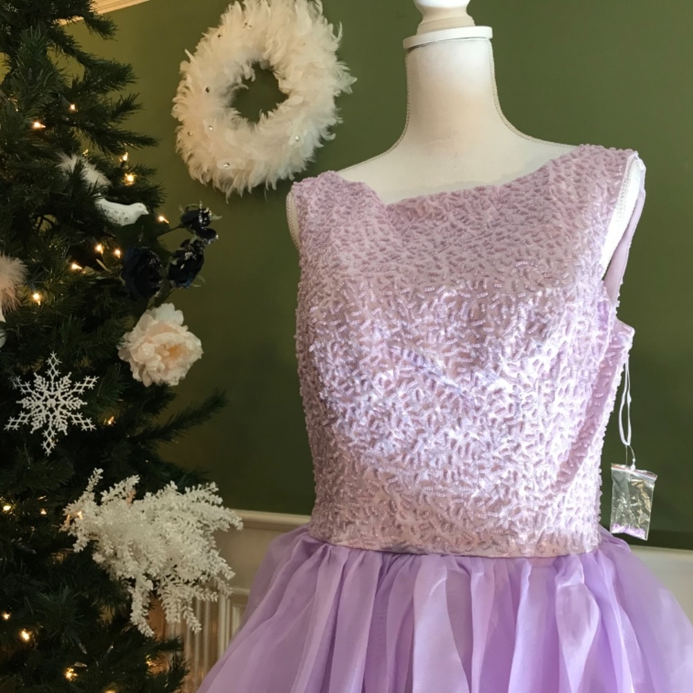 Formal evening Ball Gown dress - Picture 2 of 15
